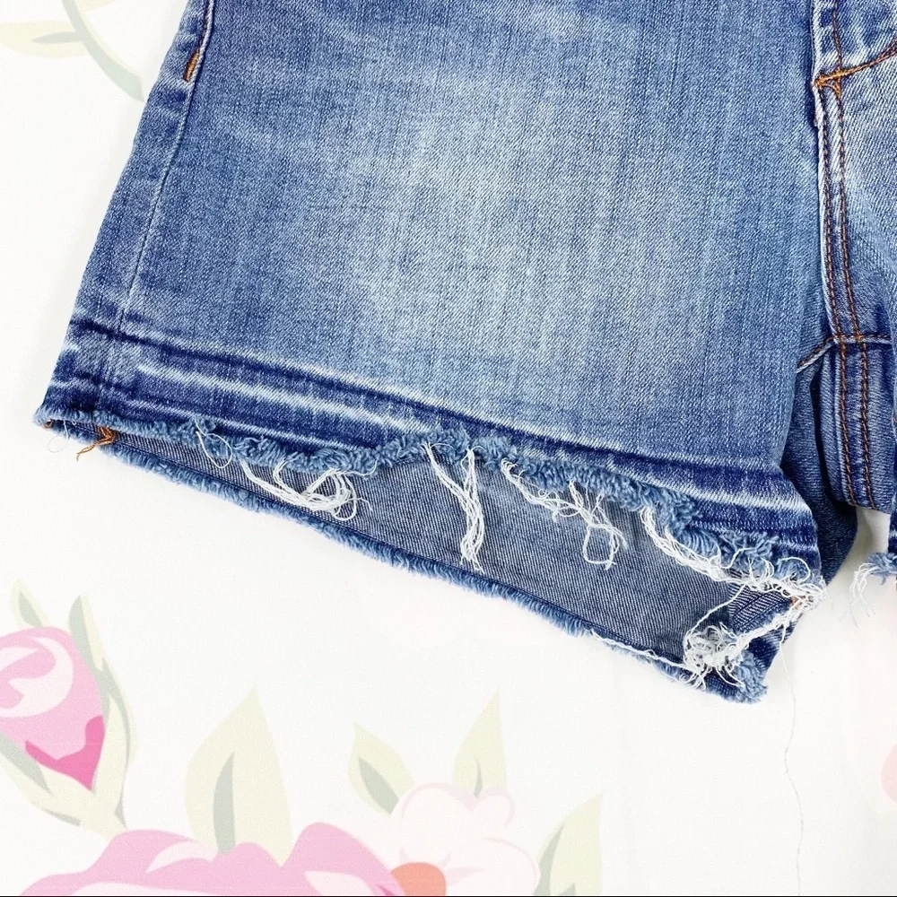 Articles of Society Distressed Cut Off Medium Wash Denim Jean Shorts 26